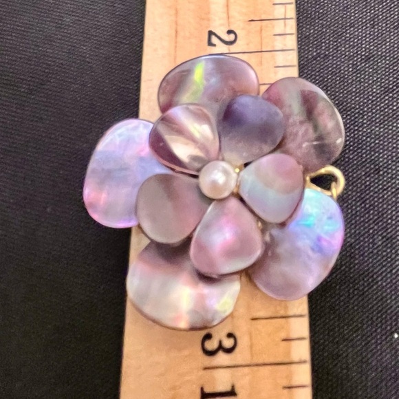 VTG Mother of Pearl with possible Pearl Center Pendant Elegant Statement Piece - Picture 6 of 6